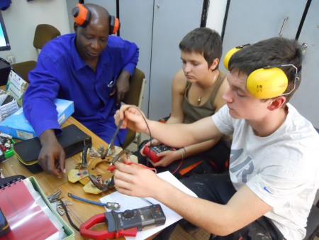 A la centrale électrique de Dédougou